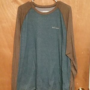 Columbia long sleeve shirt